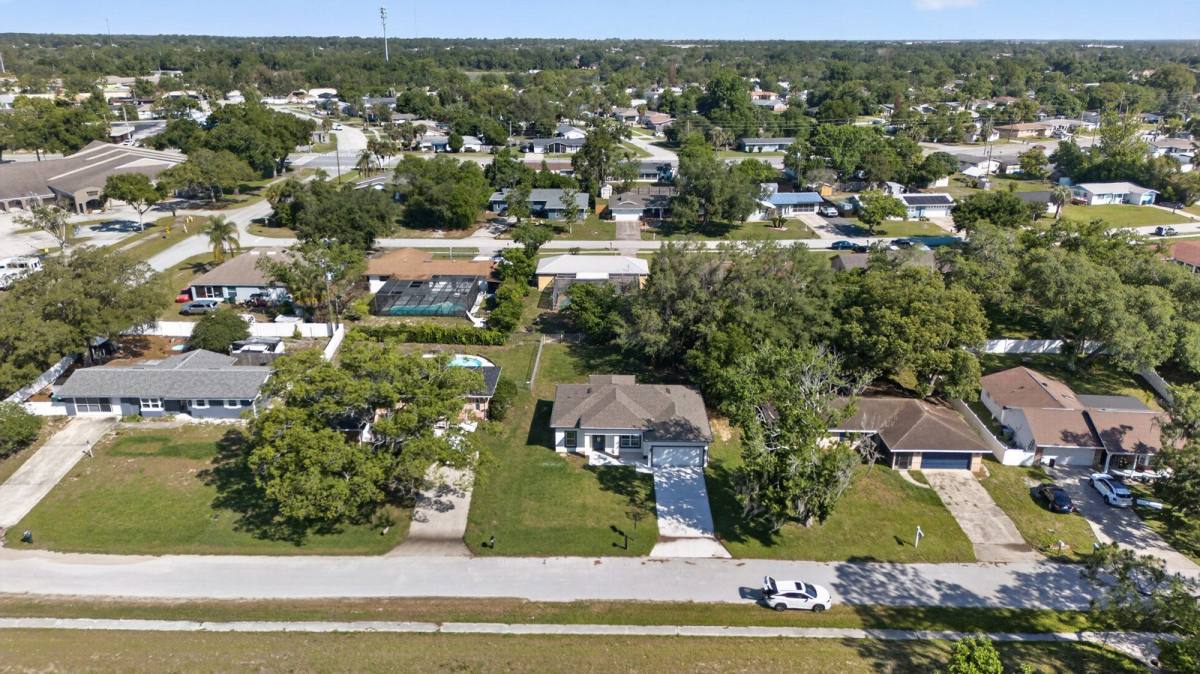 House for rent at 922 N Fairbairn Dr, Deltona, FL 32725