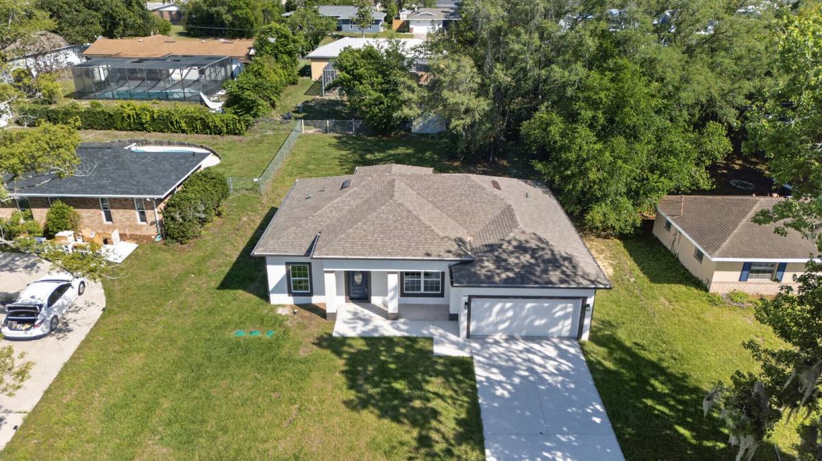 House for rent at 922 N Fairbairn Dr, Deltona, FL 32725