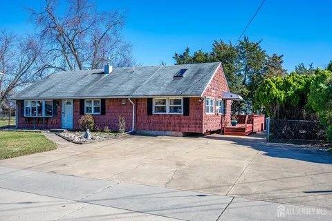 House for rent at 9 Haines Ave, Piscataway, NJ 08854
