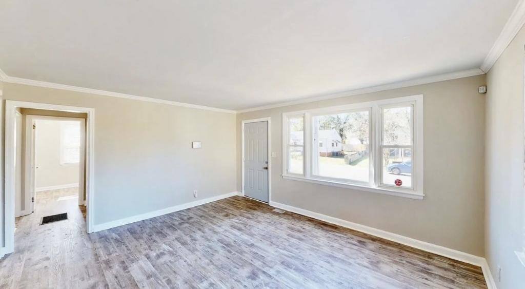 House for rent at 2320 Vanderbilt Rd, Charlotte, NC 28206