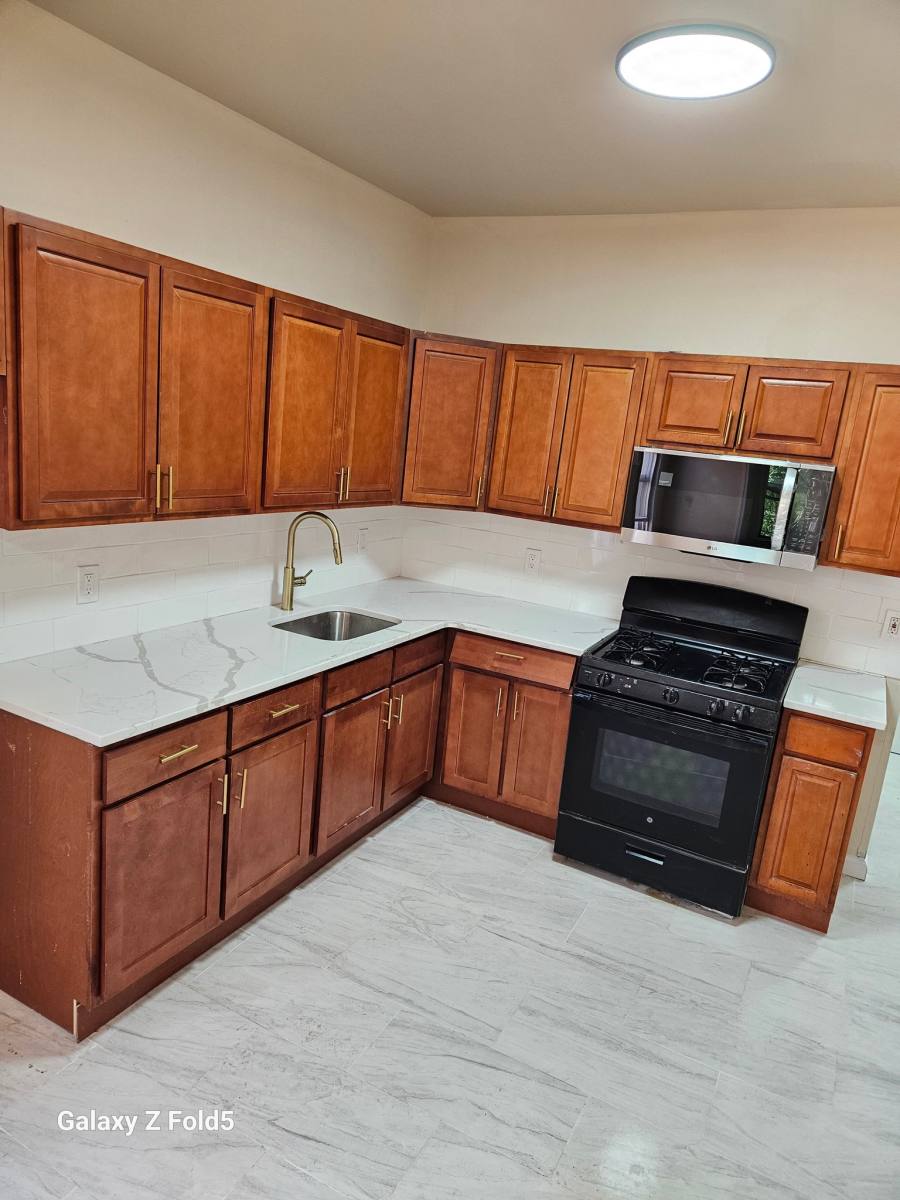 Apartment for rent at 144 Huntington Terrace #2L, Newark, NJ 07112