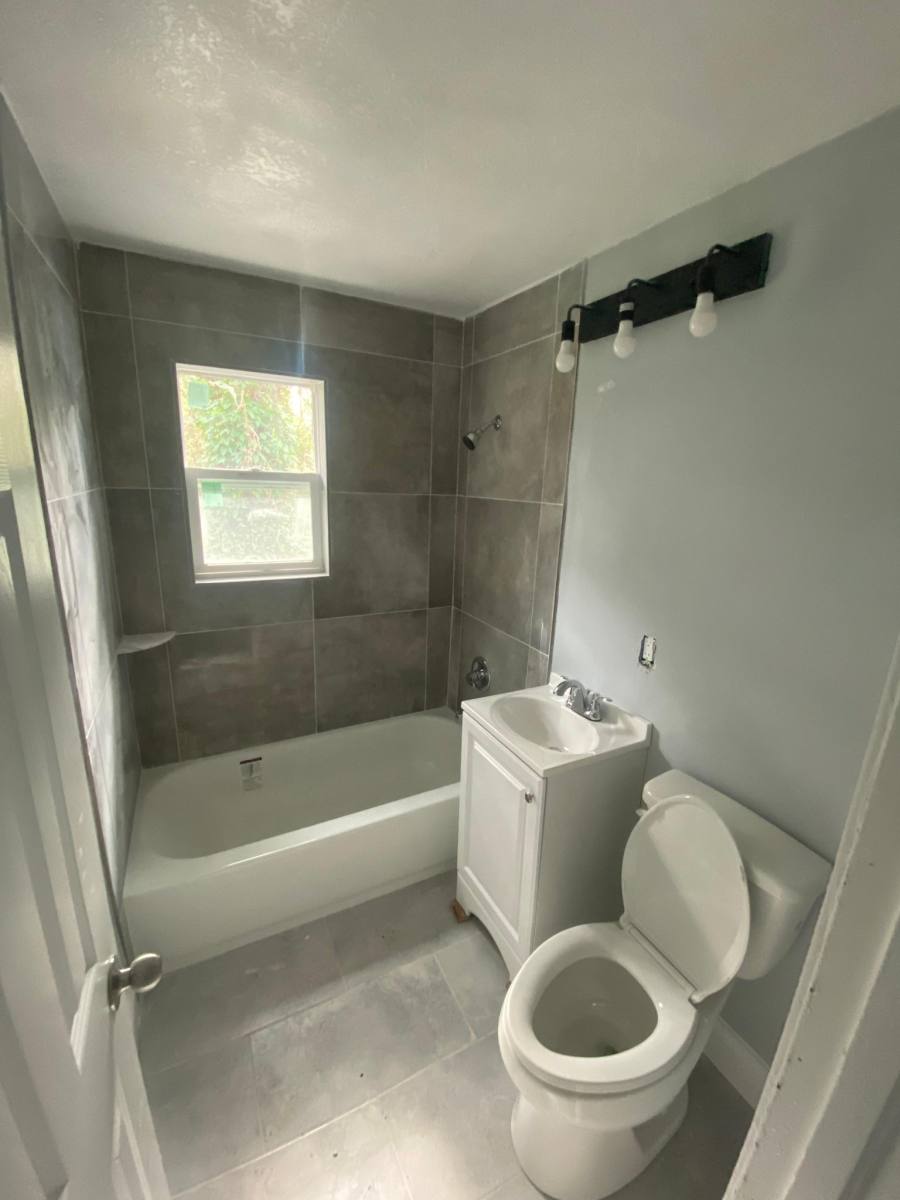 House for rent at 2050 W 40th St, Jacksonville, FL 32209