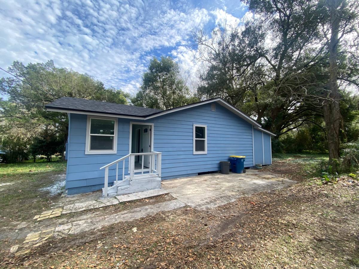 House for rent at 2050 W 40th St, Jacksonville, FL 32209