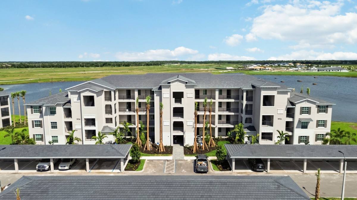 Condo for rent at 19116 Scallop Lp, Bradenton, FL 34211