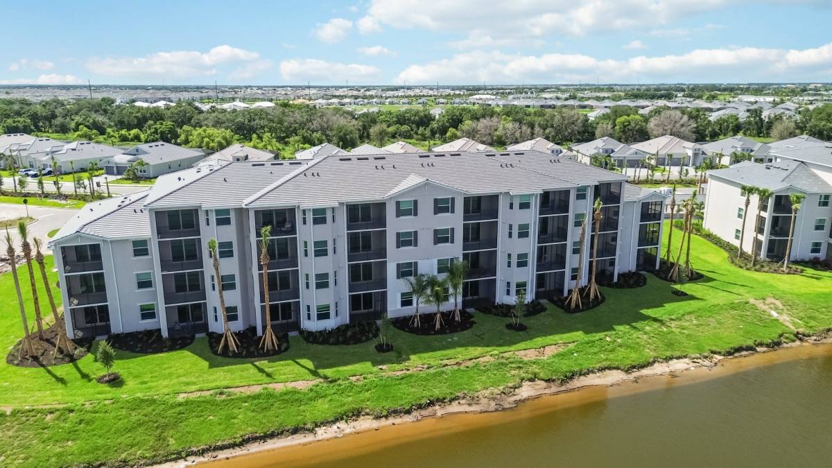 Condo for rent at 19116 Scallop Lp, Bradenton, FL 34211