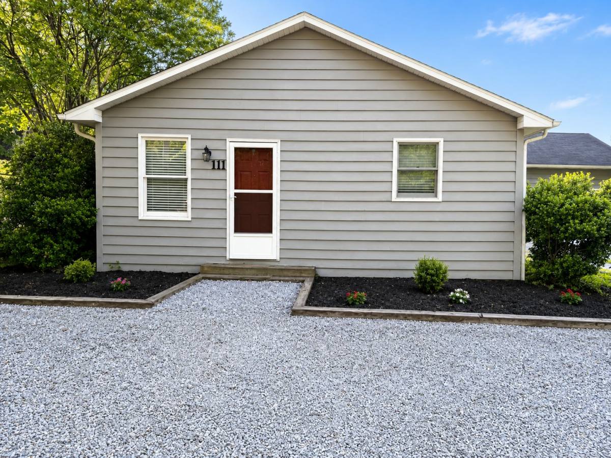 Apartment for rent at 111 Watzel Lane, Hendersonville, NC 28792