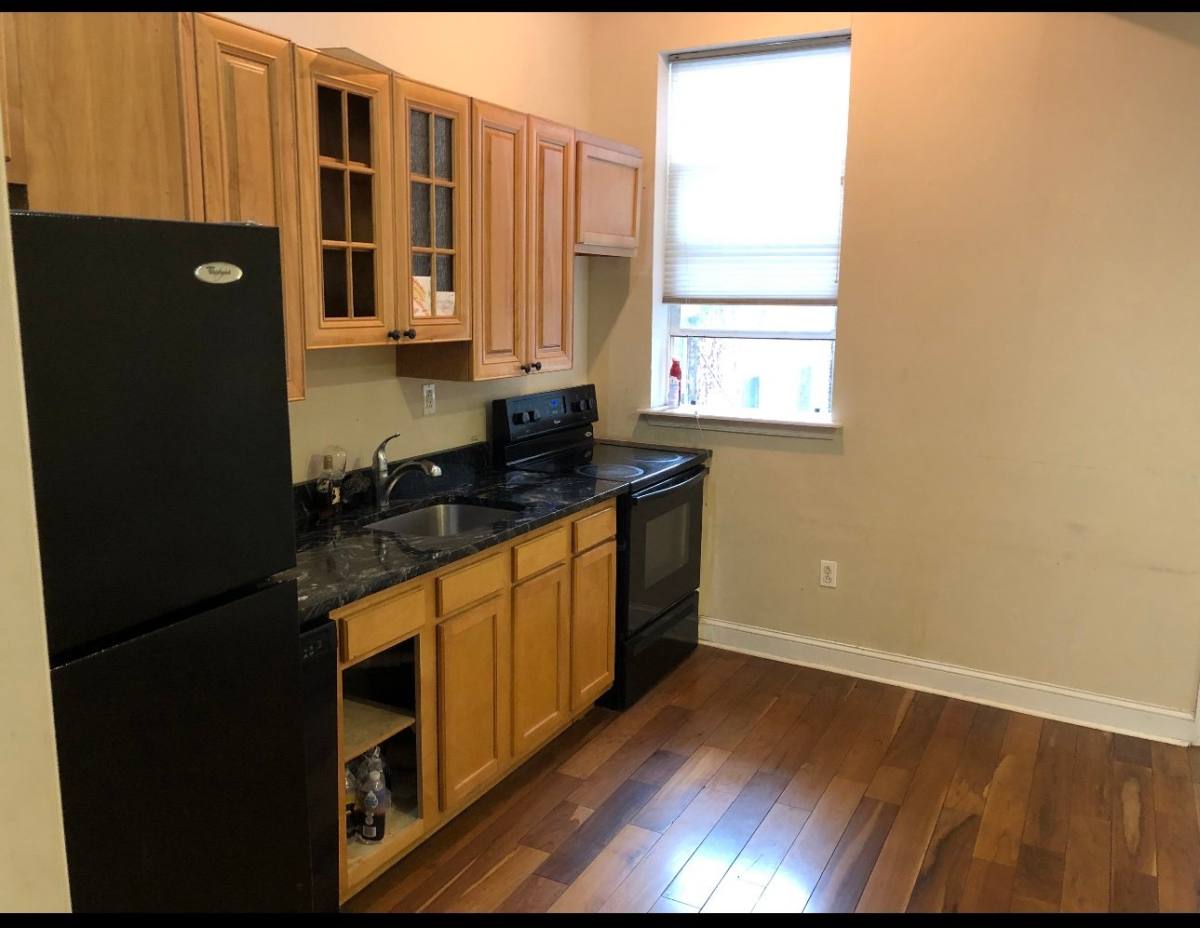 Apartment for rent at 1525 W Girard #2F, Philadelphia, PA 19130