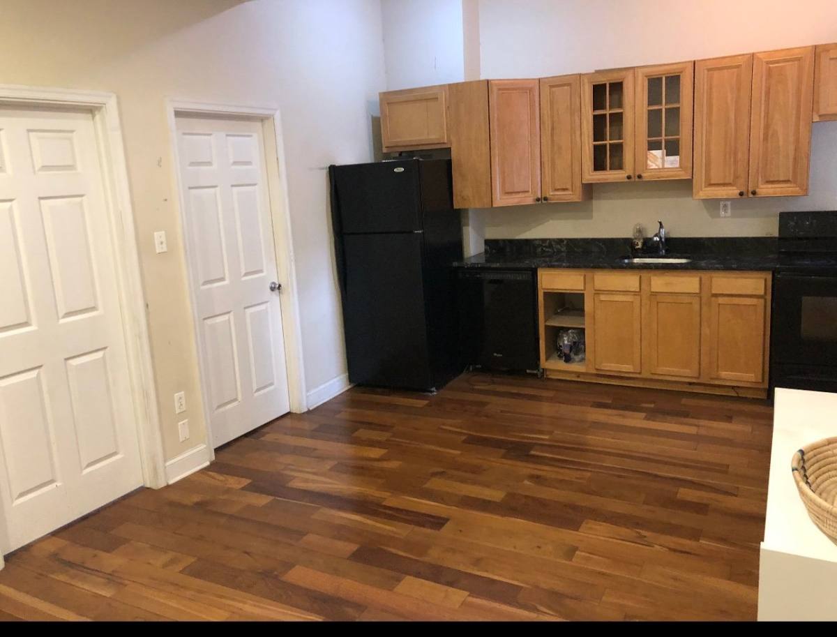 Apartment for rent at 1525 W Girard #2F, Philadelphia, PA 19130