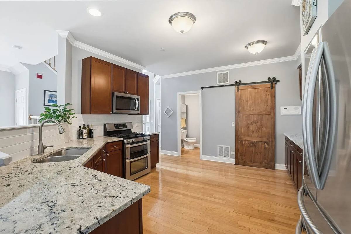 Townhouse for rent at 1814 Candlelight Circle, Montgomery, IL 60538
