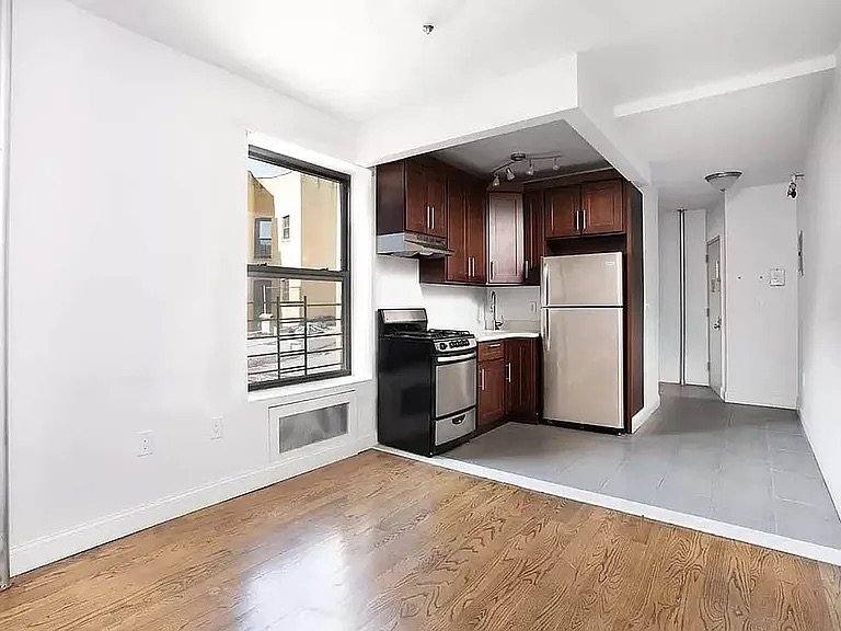 Apartment for rent at 424 E 116th St #19, New York, NY 10029
