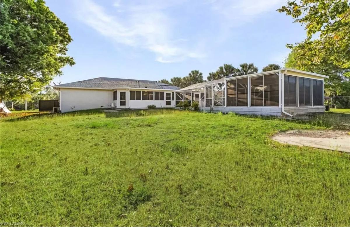 House for rent at 517 Plumosa Ave, Lehigh Acres, FL 33972