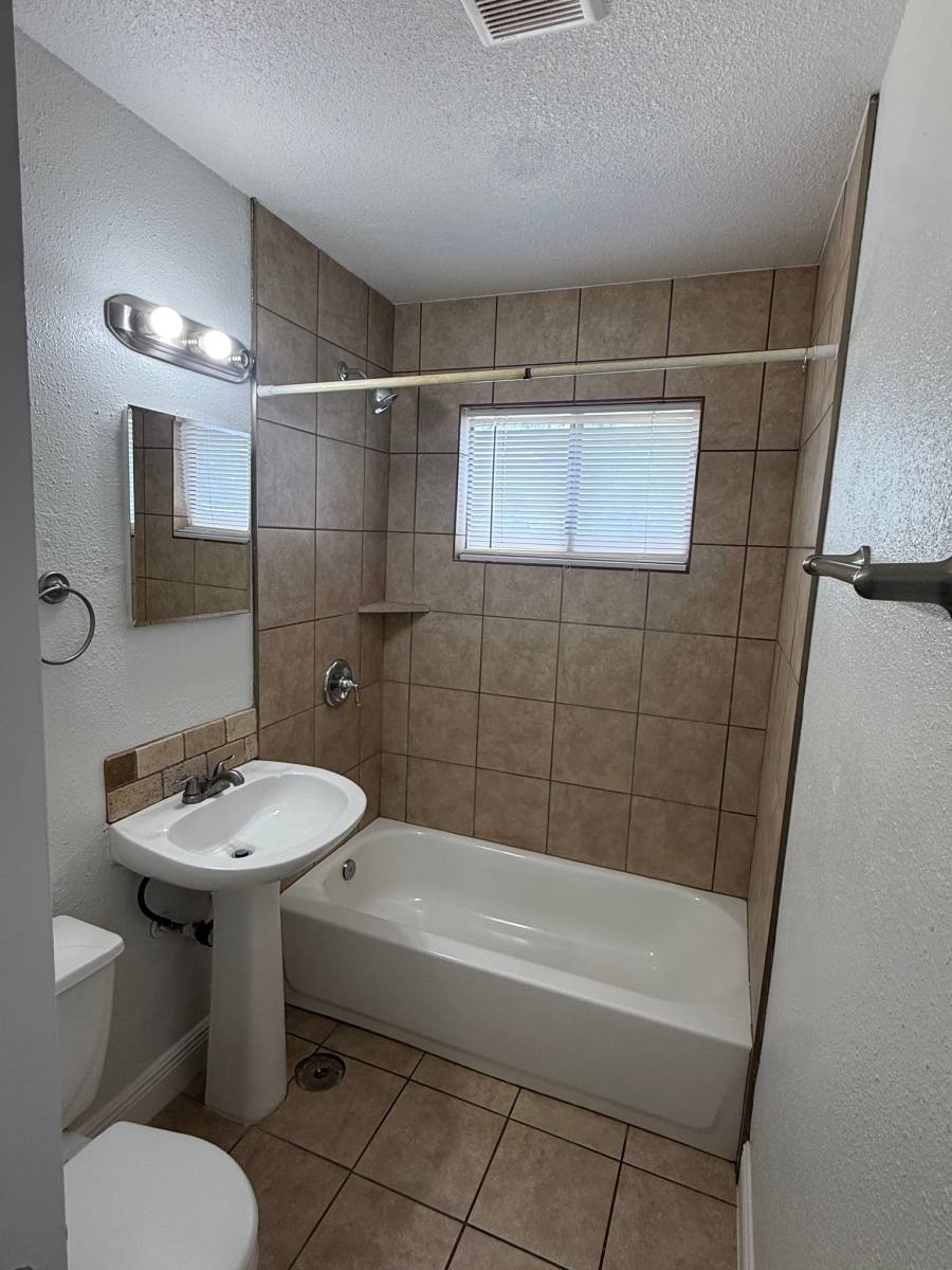 Apartment for rent at 602 Ellor Dr, San Antonio, TX 78228