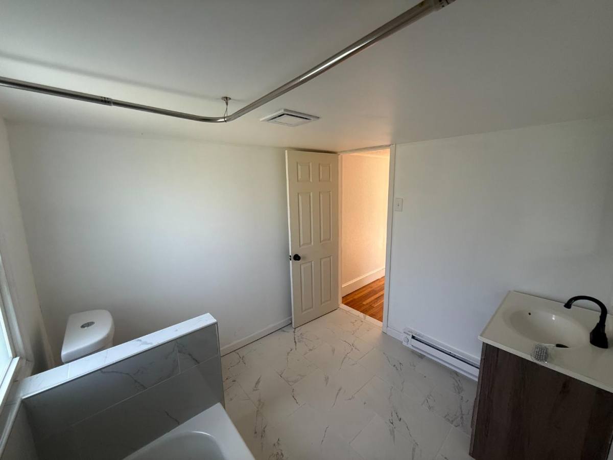 House for rent at 180 Panama St, Pittston, PA 18640