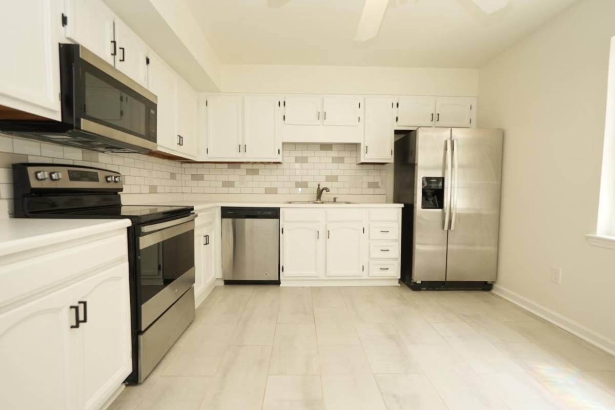Apartment for rent at 8807 Hunter Ridge Dr, Charlotte, NC 28226
