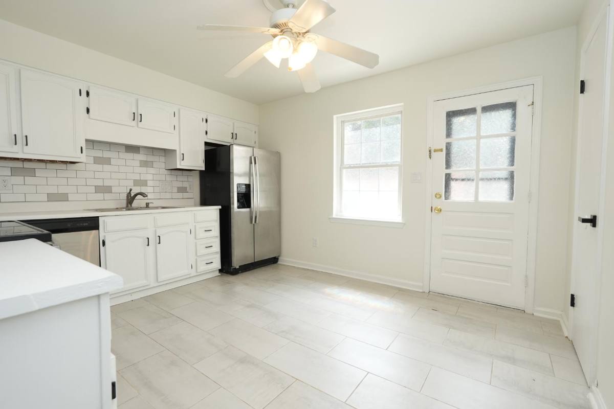 Apartment for rent at 8807 Hunter Ridge Dr, Charlotte, NC 28226