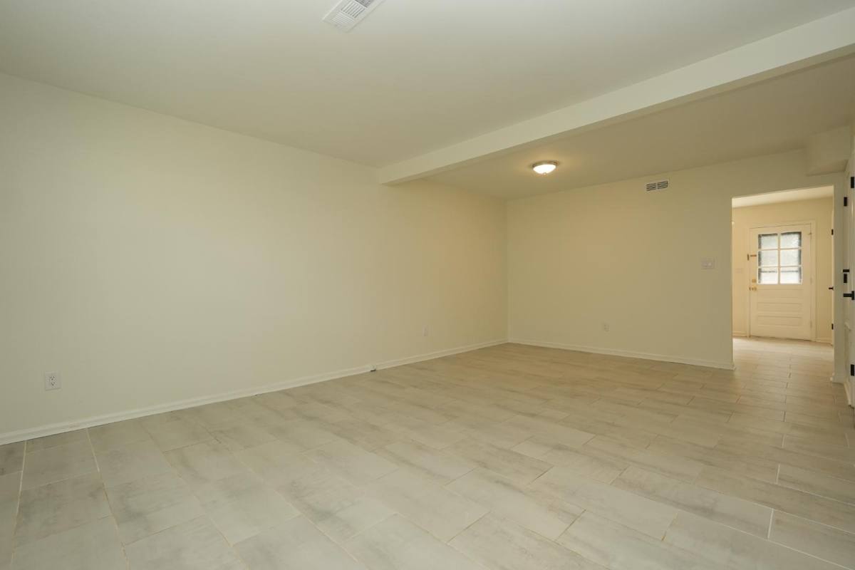 Apartment for rent at 8807 Hunter Ridge Dr, Charlotte, NC 28226