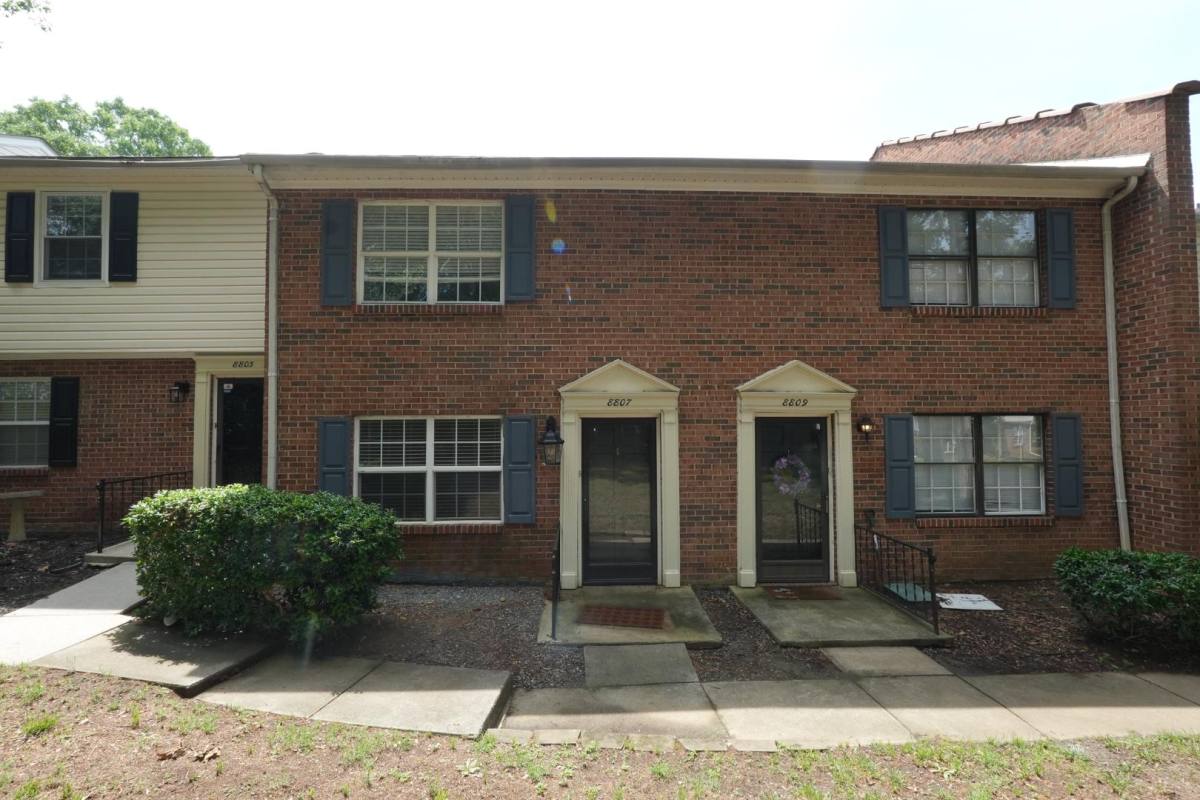 Apartment for rent at 8807 Hunter Ridge Dr, Charlotte, NC 28226