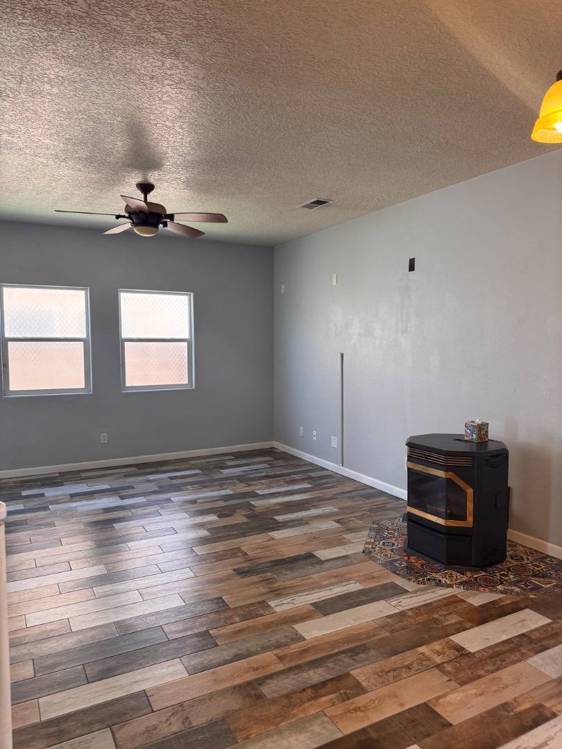 House for rent at 624 Torretta Dr SW, Albuquerque, NM 87121
