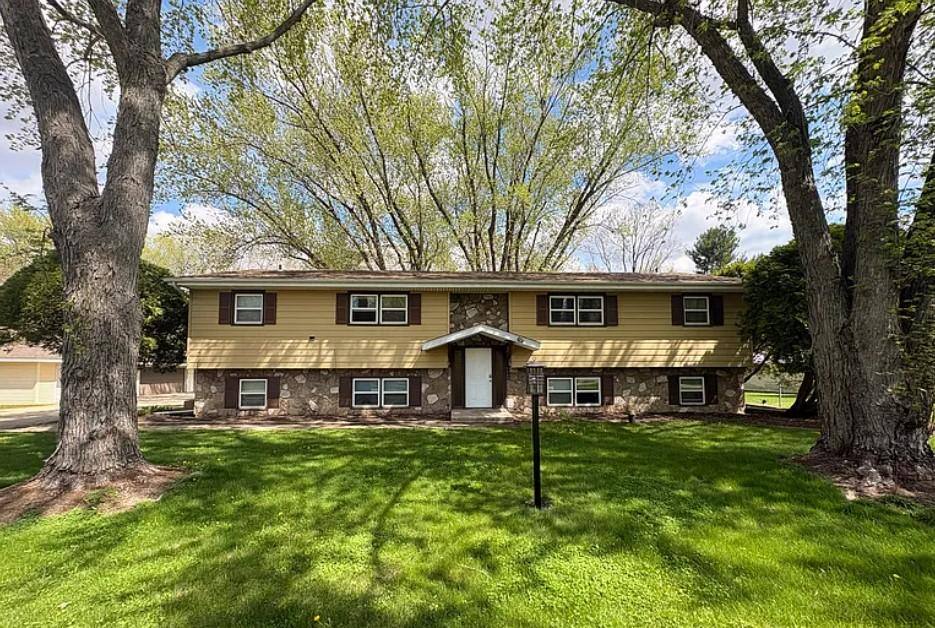 Apartment for rent at 14159 Talcott Dr #3, South Beloit, IL 61080