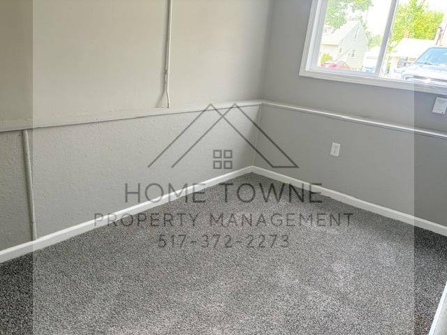 House for rent at 810 Comfort St #810, Lansing, MI 48915
