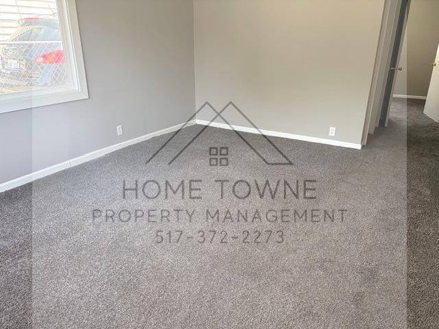 House for rent at 810 Comfort St #810, Lansing, MI 48915