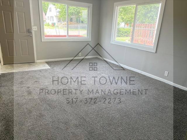 House for rent at 810 Comfort St #810, Lansing, MI 48915