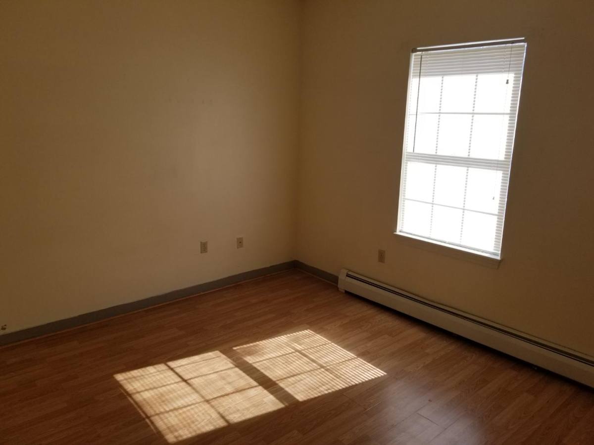 Apartment for rent at 543 Lincoln St #16, Manchester, NH 03104