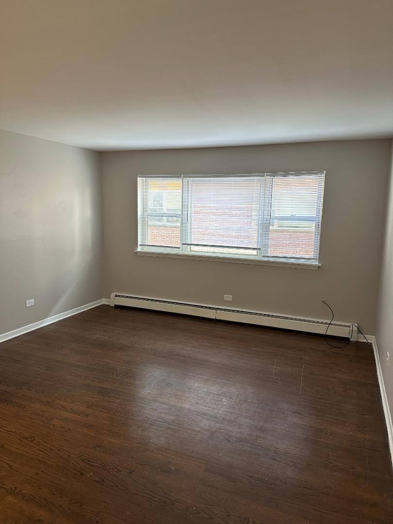 Apartment for rent at 532 N Ardmore Ave #2E, Villa Park, IL 60181