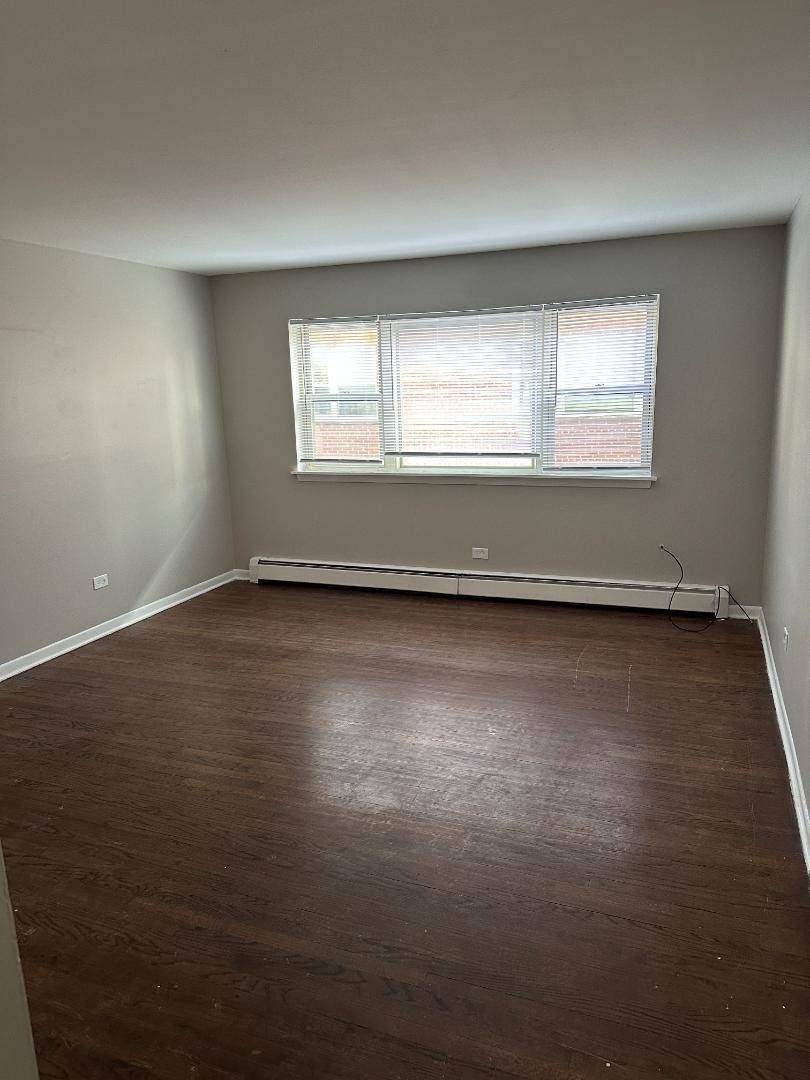 Apartment for rent at 532 N Ardmore Ave #2E, Villa Park, IL 60181