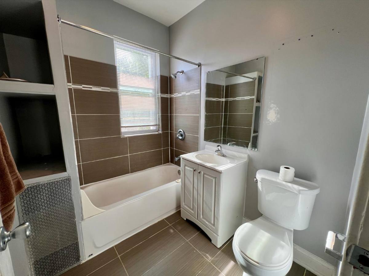 Apartment for rent at 3415 W Lyndale St #2, Chicago, IL 60647