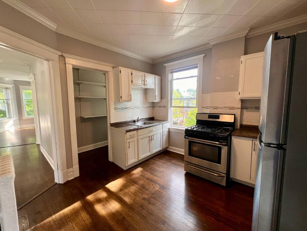 Apartment for rent at 3415 W Lyndale St #2, Chicago, IL 60647