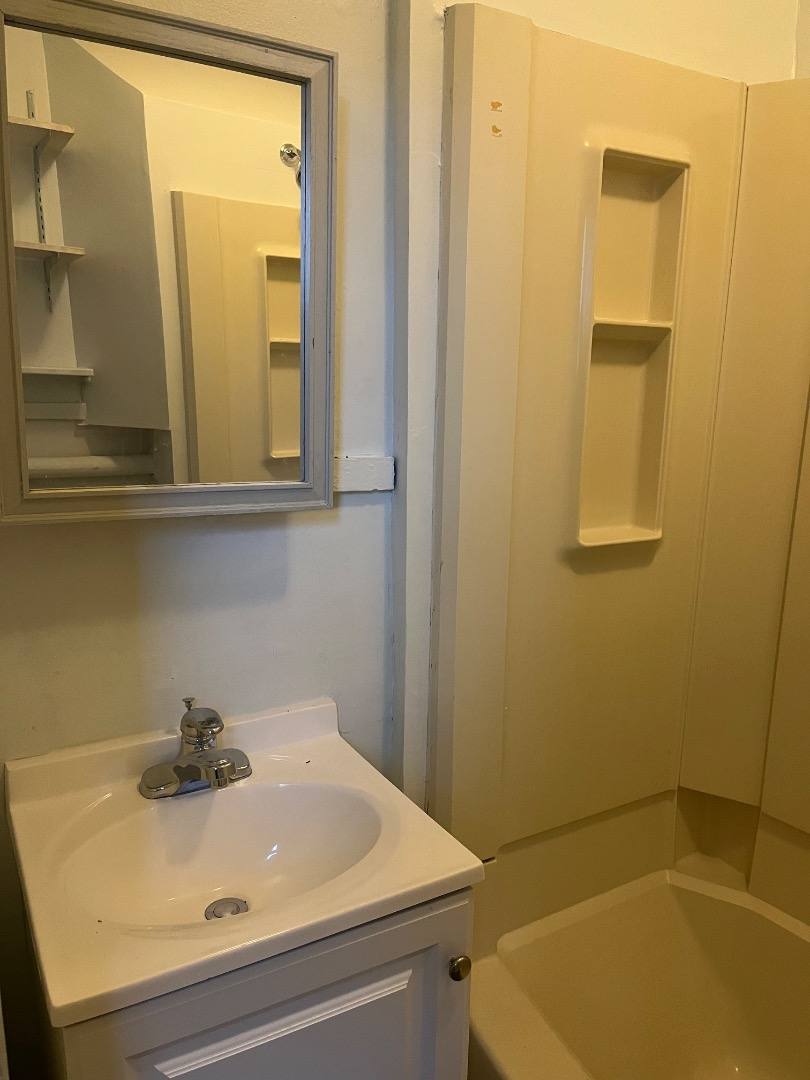 Apartment for rent at 1309 W 2nd St #1309 2, Lorain, OH 44052