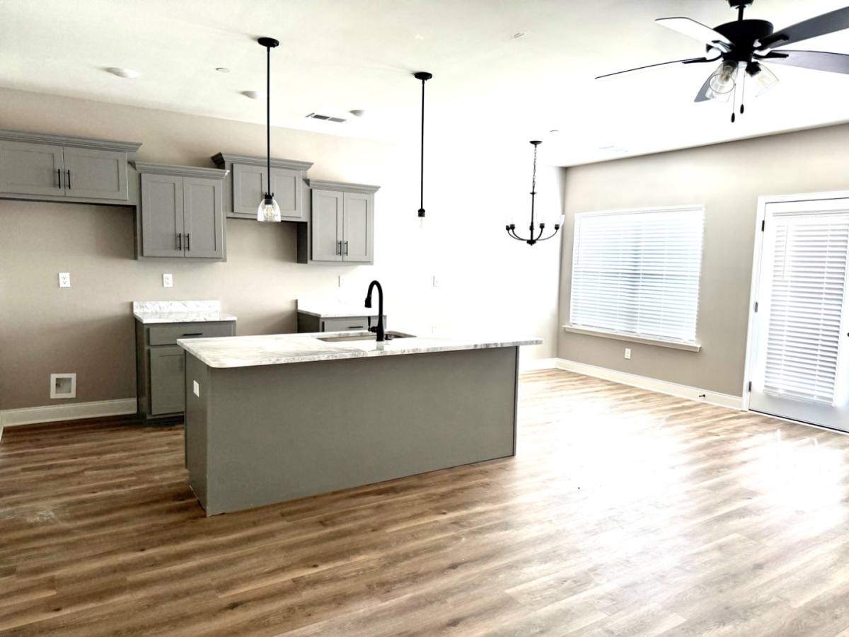 Townhouse for rent at 4390 Parkcrest Dr #20, Horn Lake, MS 38637