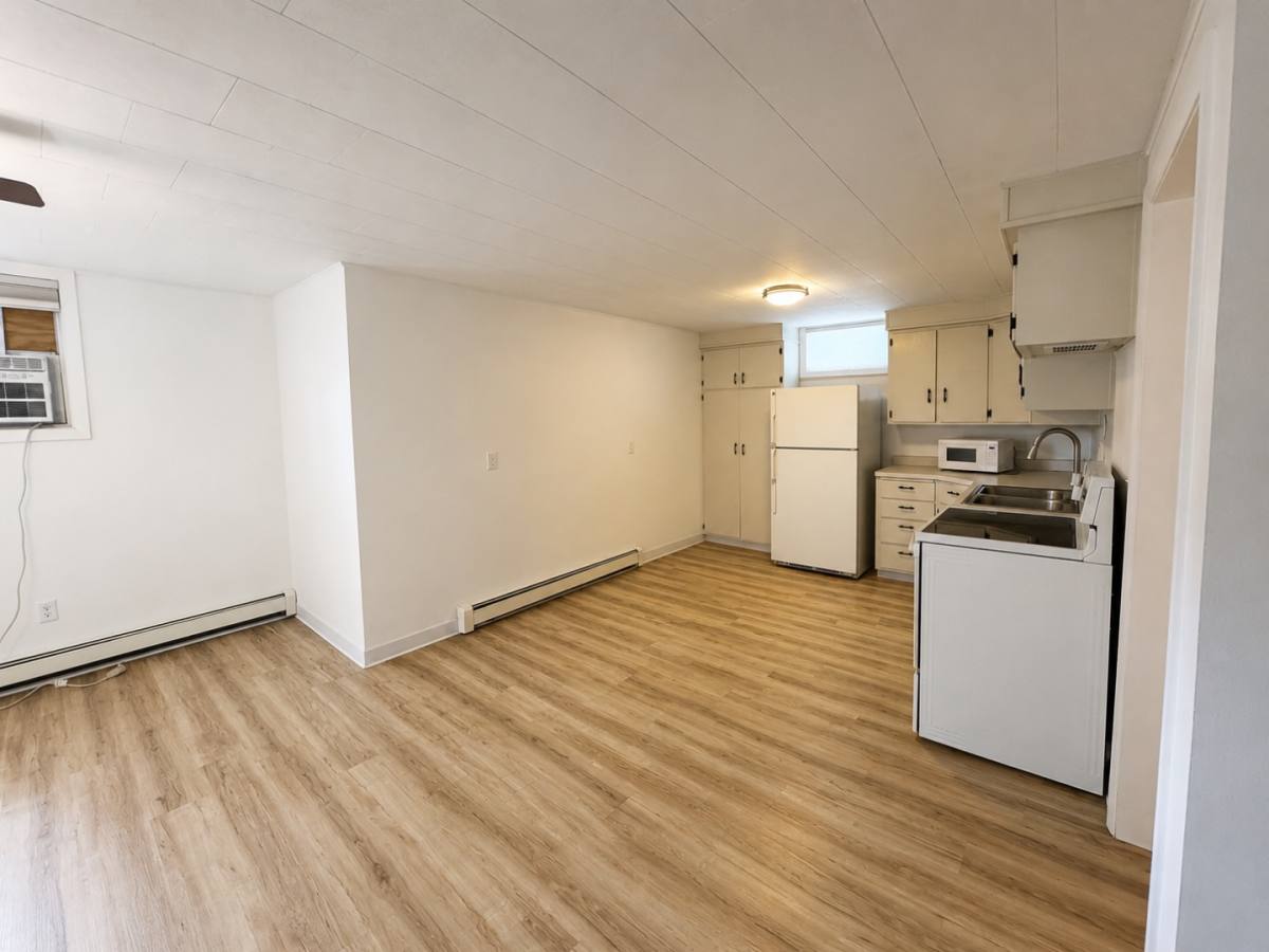 Apartment for rent at 540 3rd Ave W #4, Dickinson, ND 58601