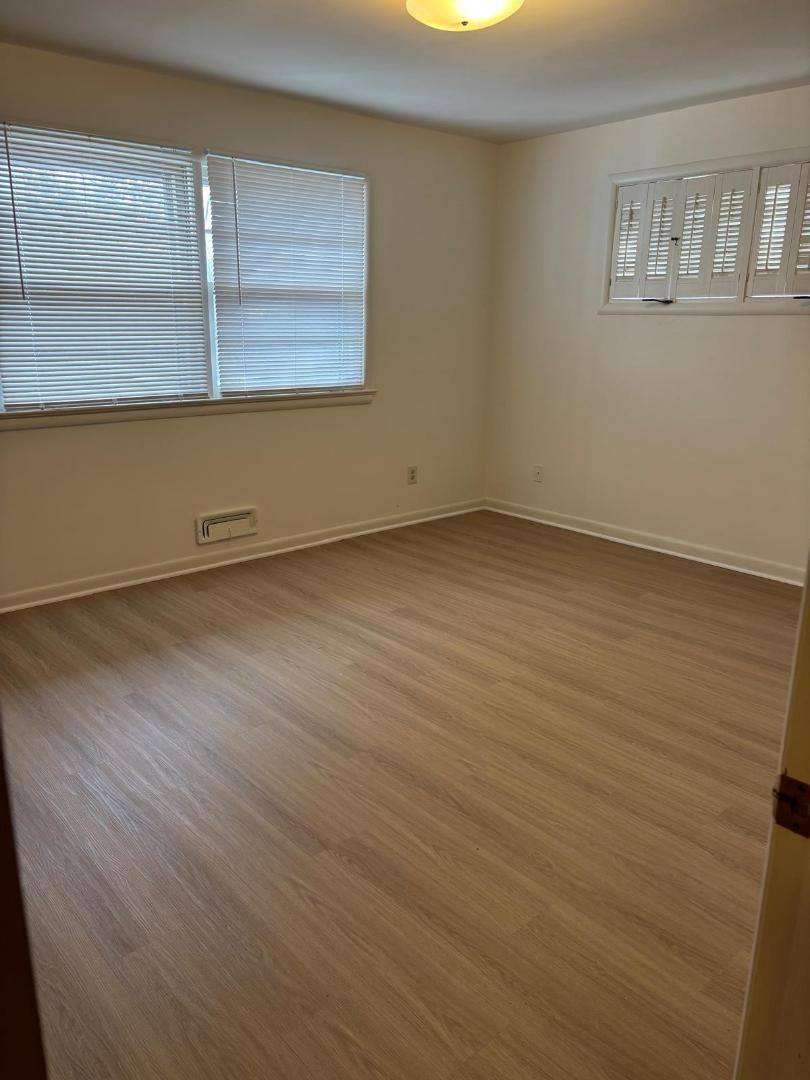 House for rent at 5920 Autumn Dr, McLean, VA 22101