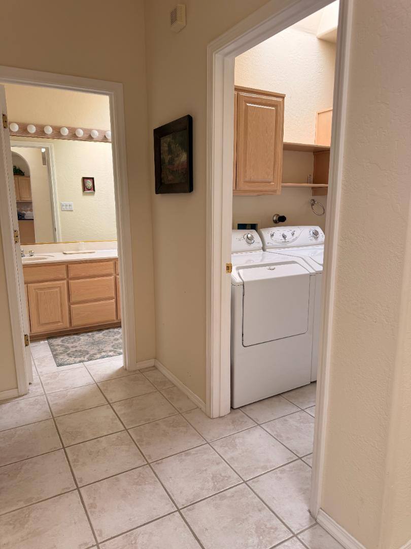 Townhouse for rent at 711 Tramway Place #711-28, Albuquerque, NM 87122
