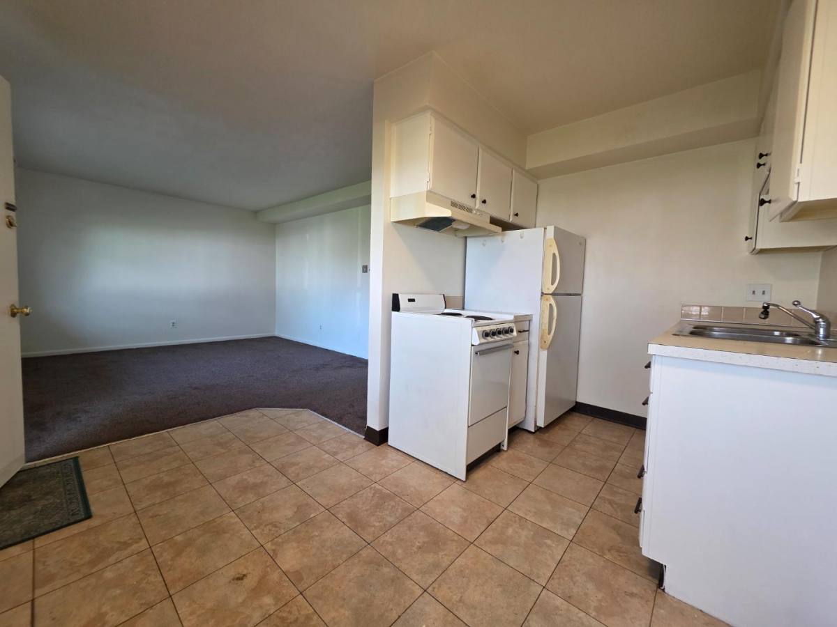 Apartment for rent at 2615 Ellet Ave, Akron, OH 44312