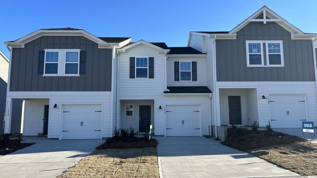 Townhouse for rent at 1650 Old Rivers Rd, Concord, NC 28027