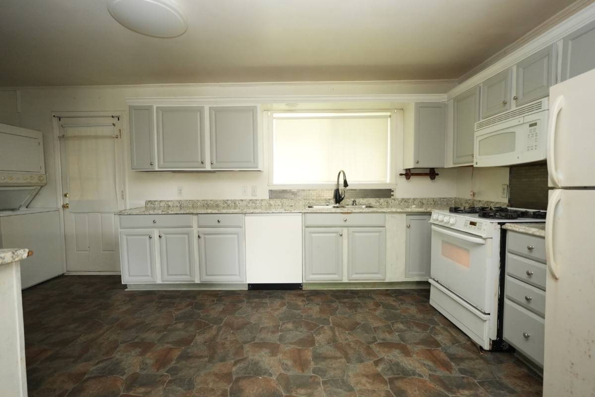 House for rent at 2912 Cedarhurst Dr, Charlotte, NC 28269