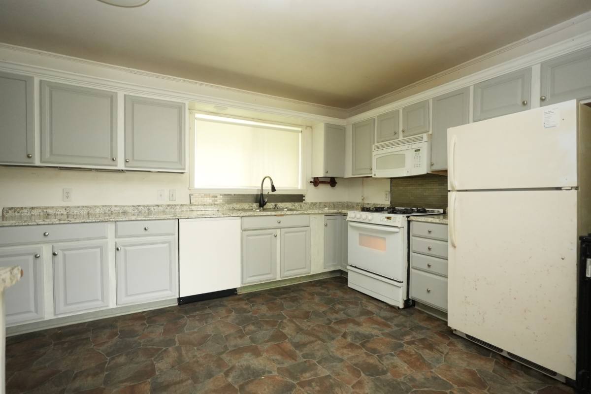 House for rent at 2912 Cedarhurst Dr, Charlotte, NC 28269