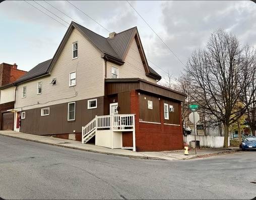 Apartment for rent at 1022 Lexington Ave #4, Altoona, PA 16601