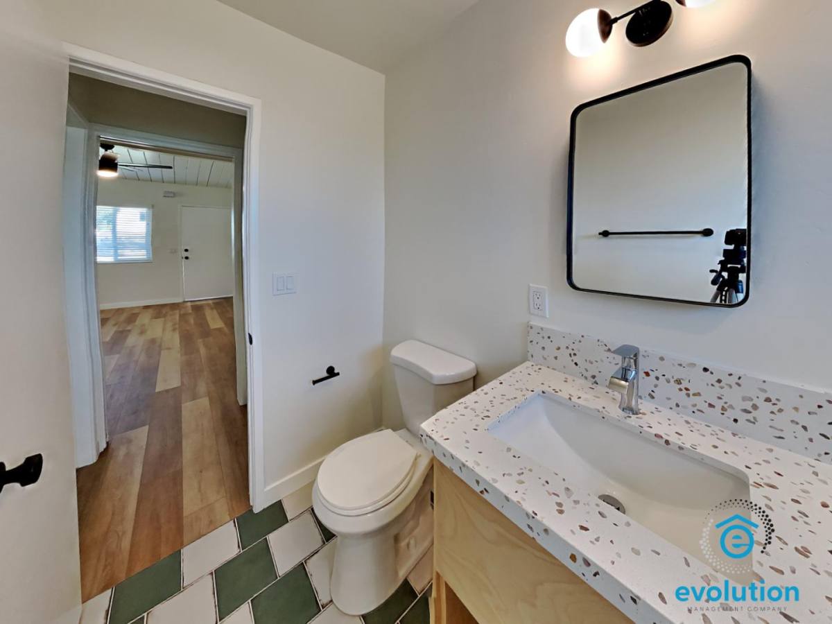 Apartment for rent at 4835 Saratoga Ave 6 Ap, San Diego, CA 92107