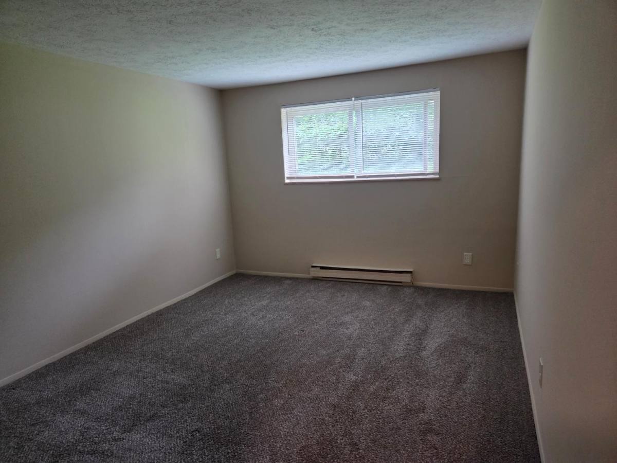 Apartment for rent at 895 Ohio Pike #11, Cincinnati, OH 45245