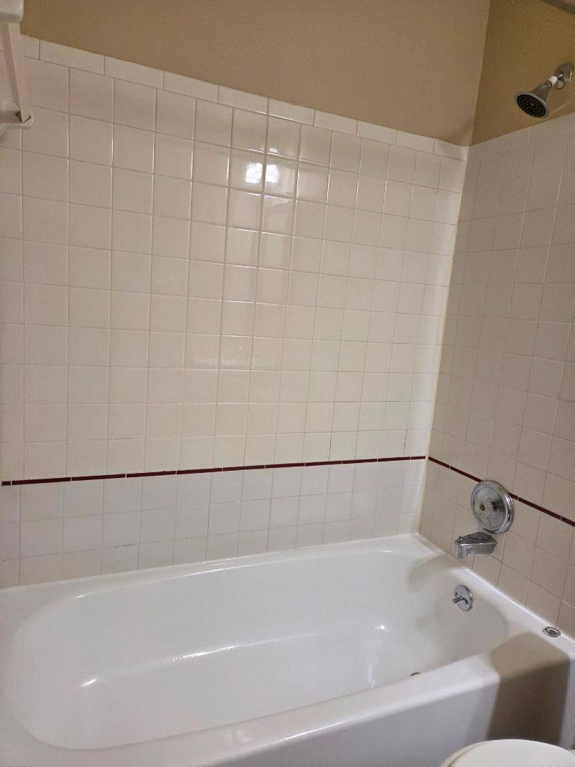Apartment for rent at 895 Ohio Pike #11, Cincinnati, OH 45245