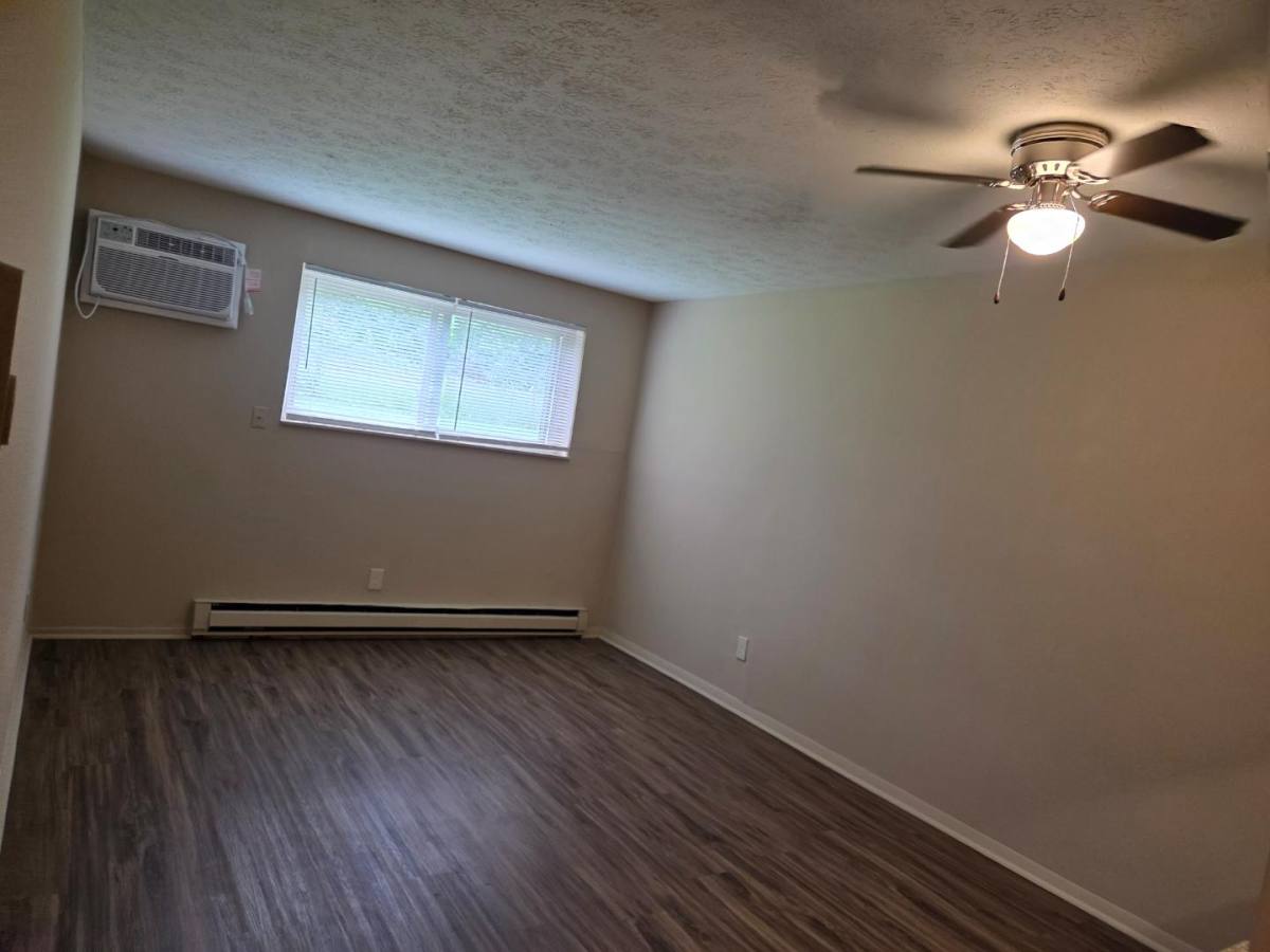 Apartment for rent at 895 Ohio Pike #11, Cincinnati, OH 45245