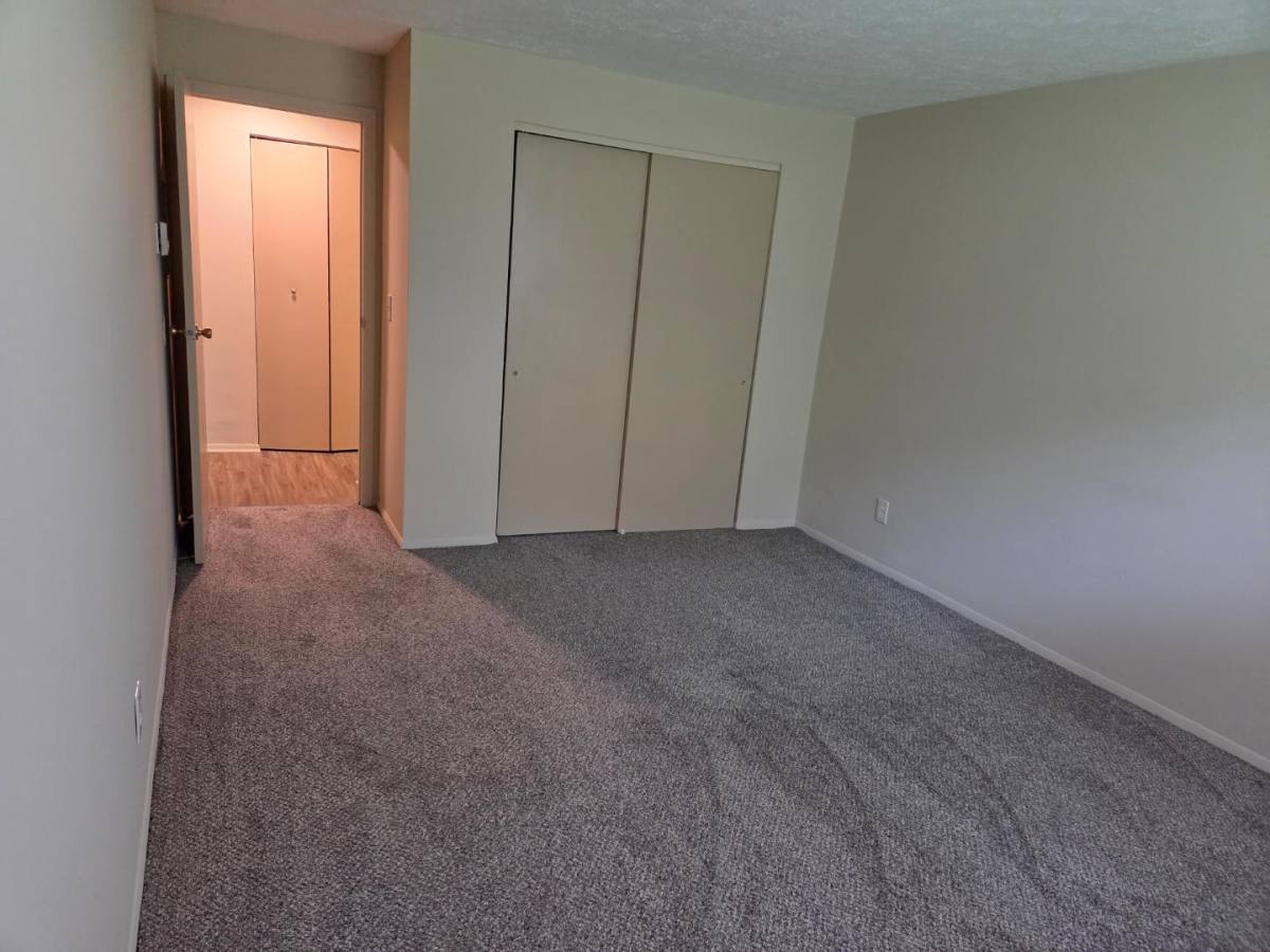 Apartment for rent at 895 Ohio Pike #11, Cincinnati, OH 45245