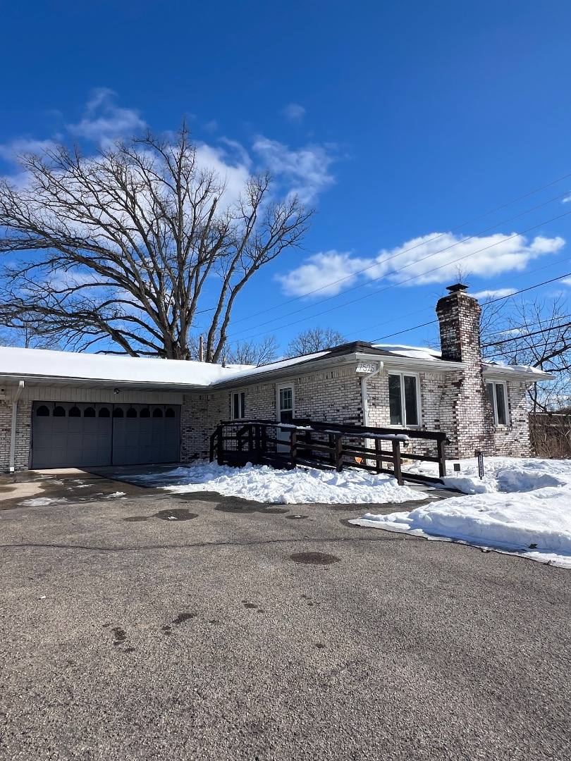 Apartment for rent at 7525 Ditch Rd, Indianapolis, IN 46260