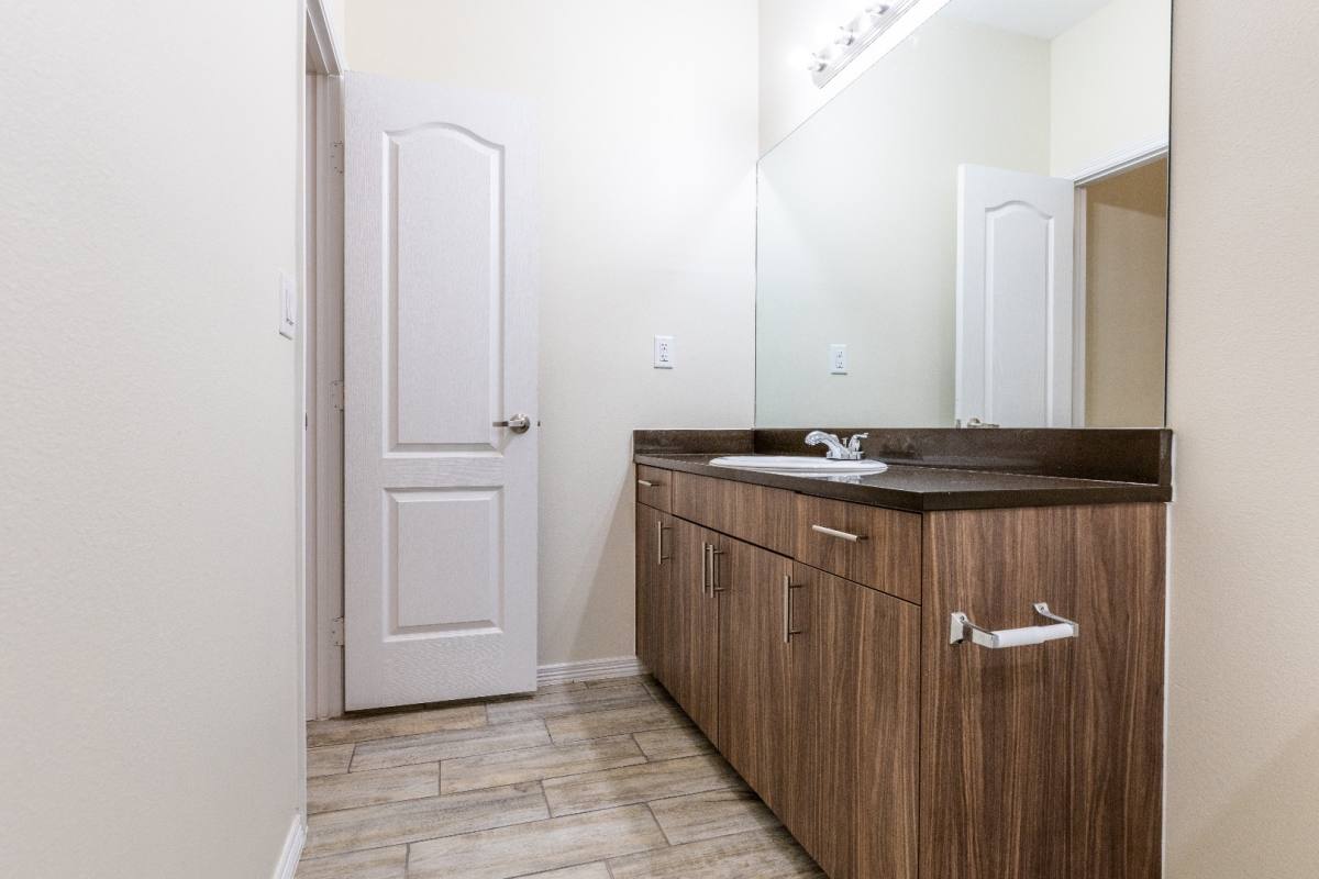 Apartment for rent at 1601 W Greenwich St #1, Edinburg, TX 78541