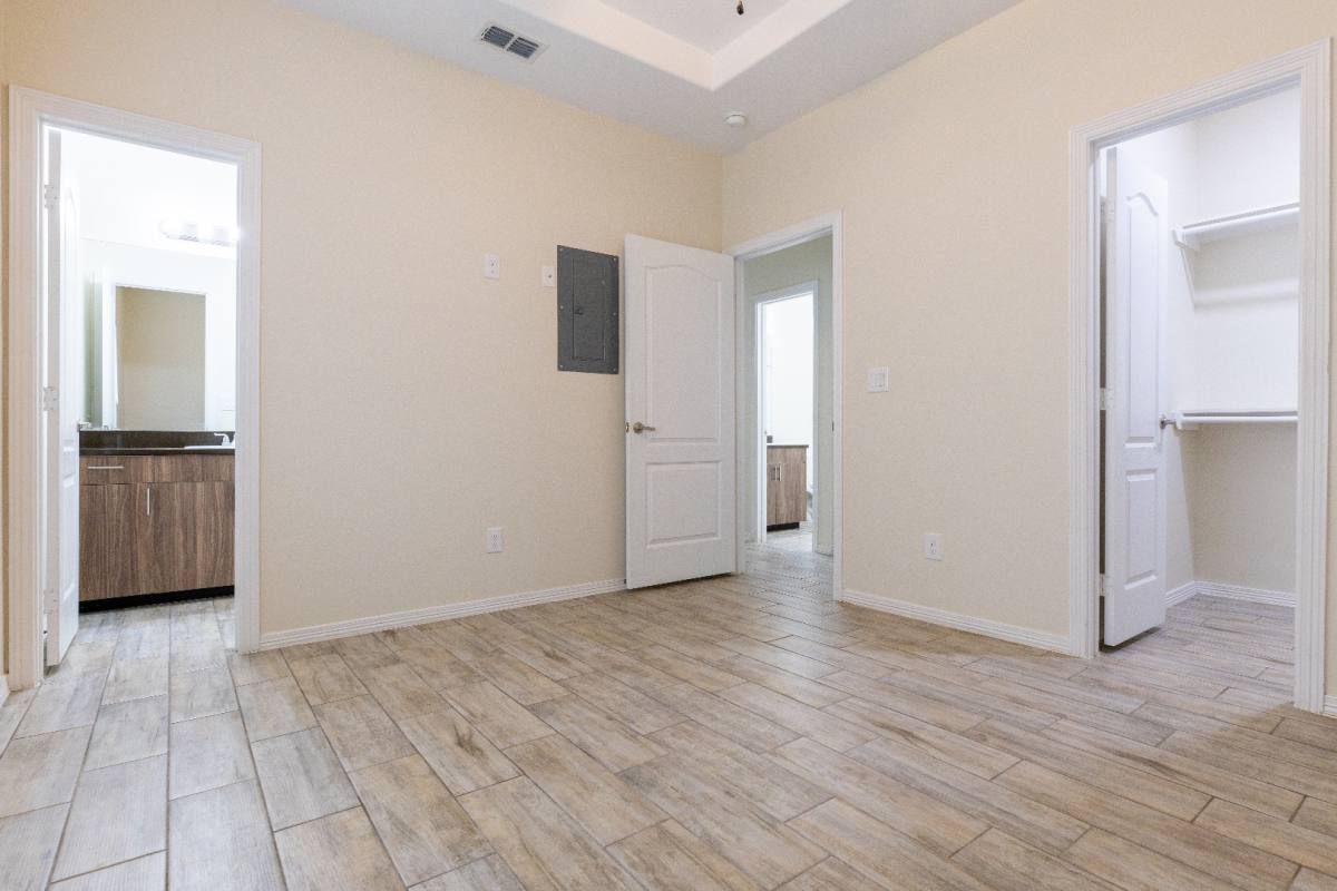 Apartment for rent at 1601 W Greenwich St #1, Edinburg, TX 78541