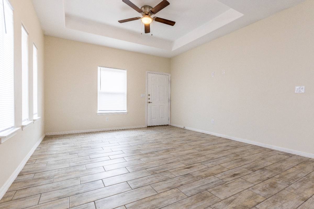 Apartment for rent at 1601 W Greenwich St #1, Edinburg, TX 78541